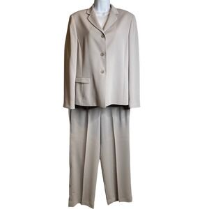 Yansi Fugel Women's Light Gray Suit Blazer Pants Set Sz 12 Business Professional